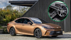 Accord e:HEV RS vs. Camry SL 2025